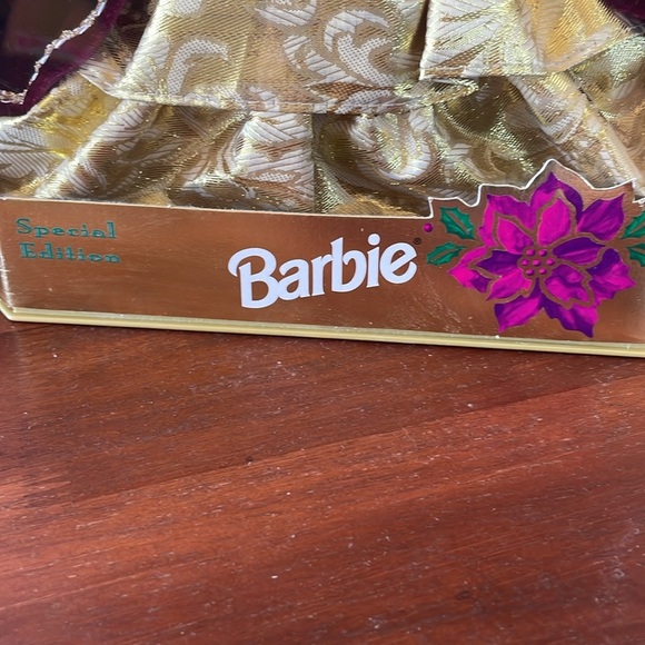 1996 Happy Holidays Barbie NIB Mint - Picture 3 of 10